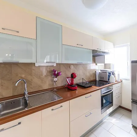 5 Bedroom Amazing In Okrug Gornji Trogir